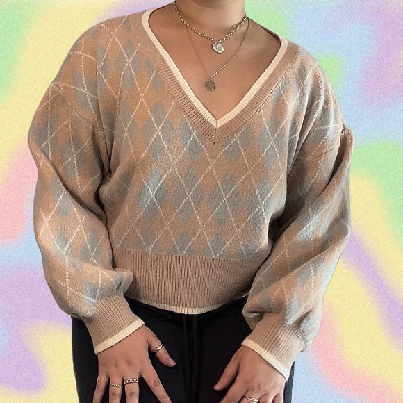 Altar'd State Cropped Diamond Print Sweater - Picture 5 of 6